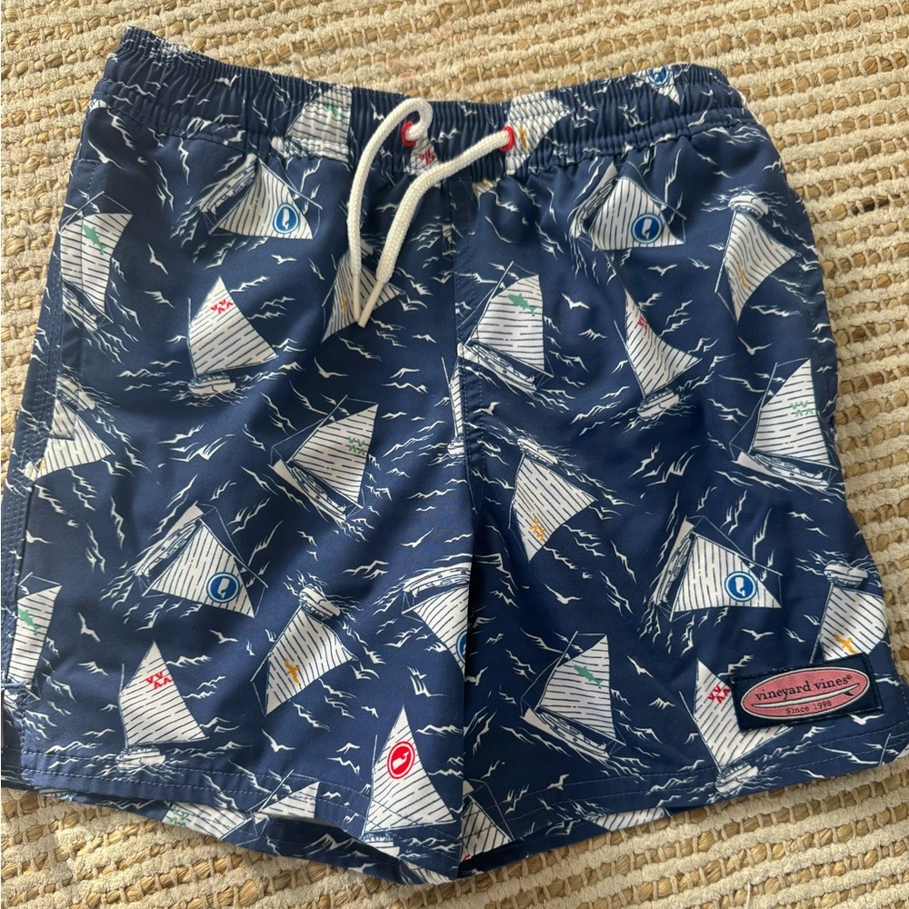Vineyard Vine swim trunks size 7boy